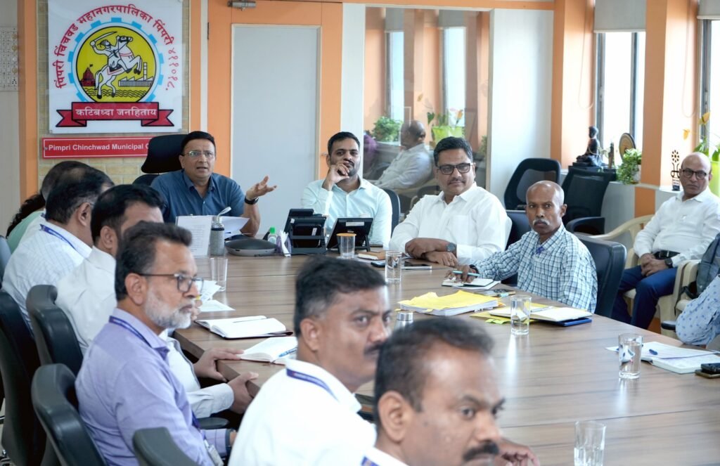 दुकानांसमोरील अतिक्रमण १५ दिवसात हटवा, अन्यथा कारवाई; आयुक्त डॉ. विजय सूर्यवंशी यांचा इशारा