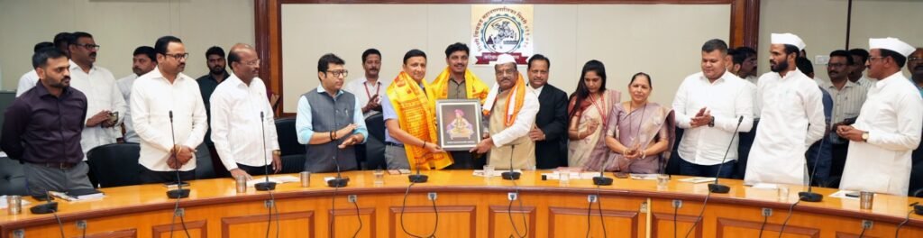 आषाढी वारी पालखी सोहळा : महापालिकेच्या आढावा बैठकीत विविध उपाययोजनांवर चर्चा