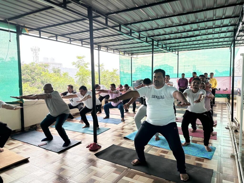 योगवेद क्लासमध्ये आंतरराष्ट्रीय योग दिन उत्साहात