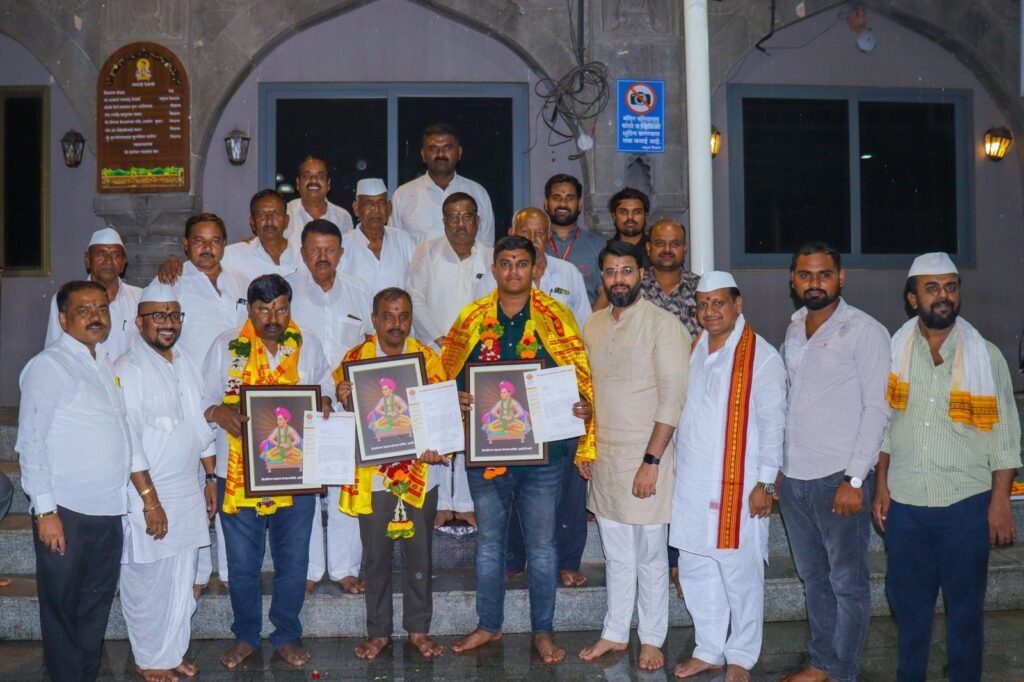 आळंदी पालखीतील बैलजोड सेवेचा वाद अखेर मिटला; रानवडे परिवारातील तिन्ही मानकऱ्यांना मिळाली सेवा