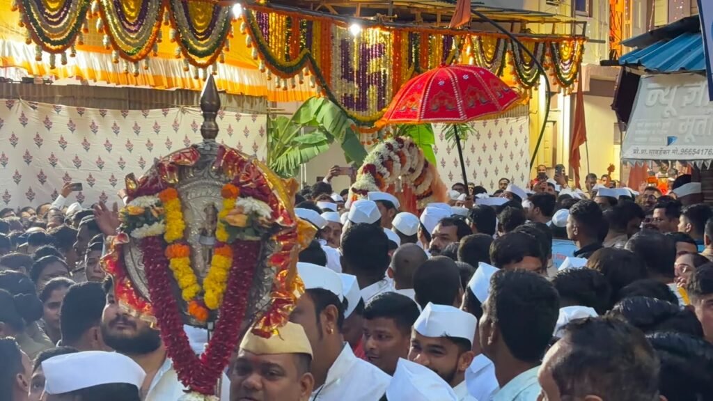 आळंदीतून आजोळघरी माऊलींचे पालखी सोहळ्यास पाहुणचारासह निरोप
