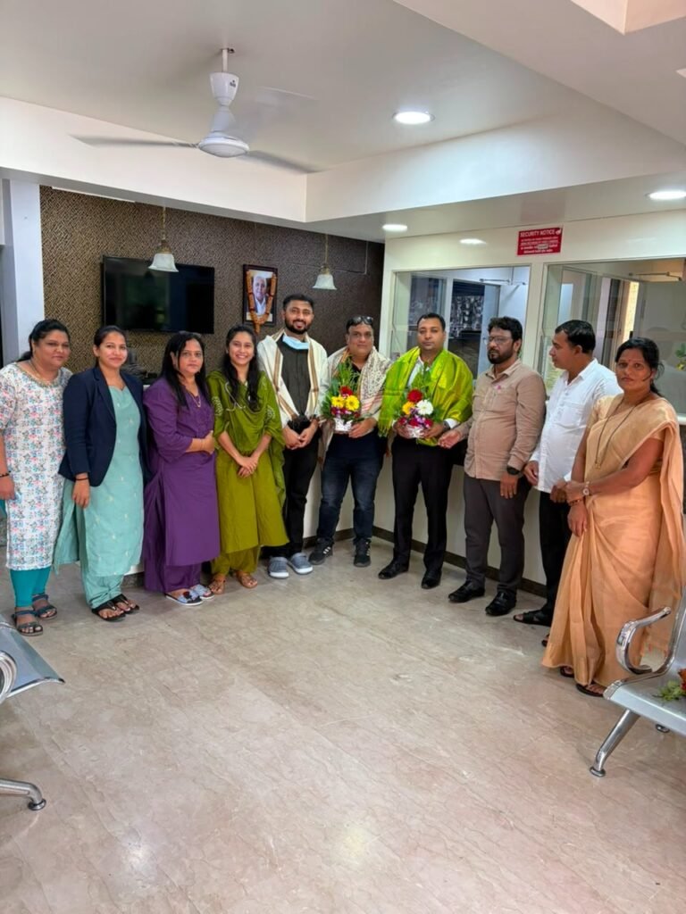 स्व. अजितदादा पवार जयंतीनिमित्त चिखली पोलीस ठाण्यात पोलीस अधिकारी व डॉक्टरांचा सन्मान