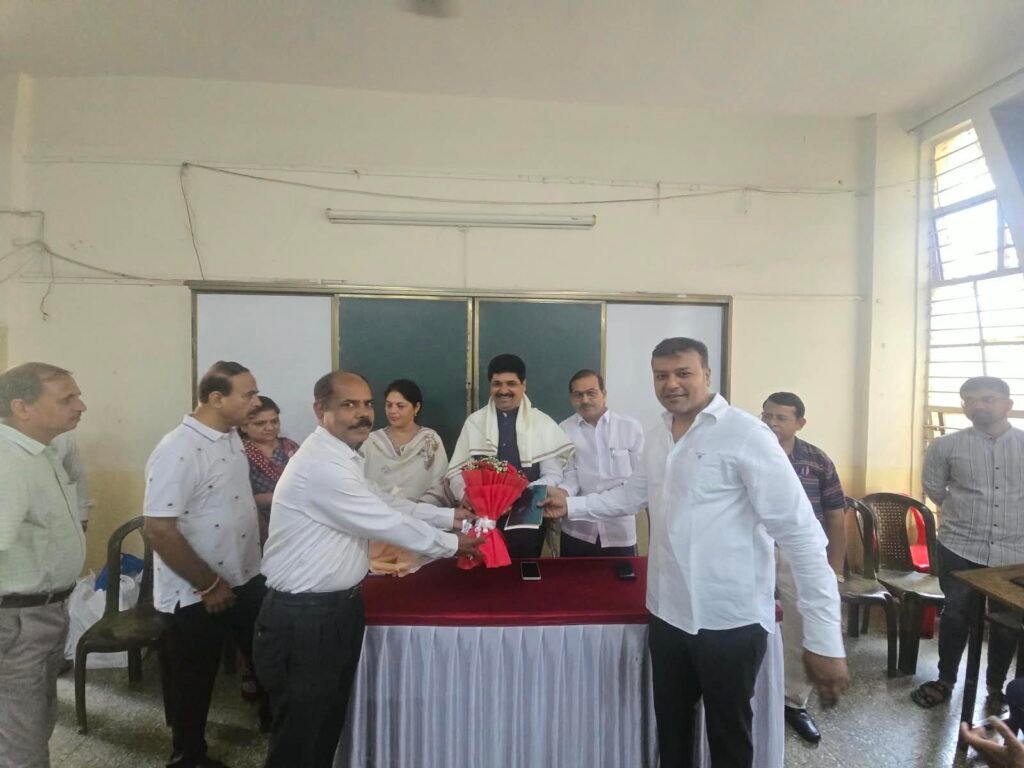 विद्यार्थ्यांनी रेखाटला ‘स्वप्नातला भारत’; भारतीय जैन संघटनेच्या शाळेत पंतप्रधान नरेंद्र मोदी आणि कामगारनेते यशवंतभाऊ भोसले यांच्या वाढदिवसानिमित्त चित्रकला उपक्रम